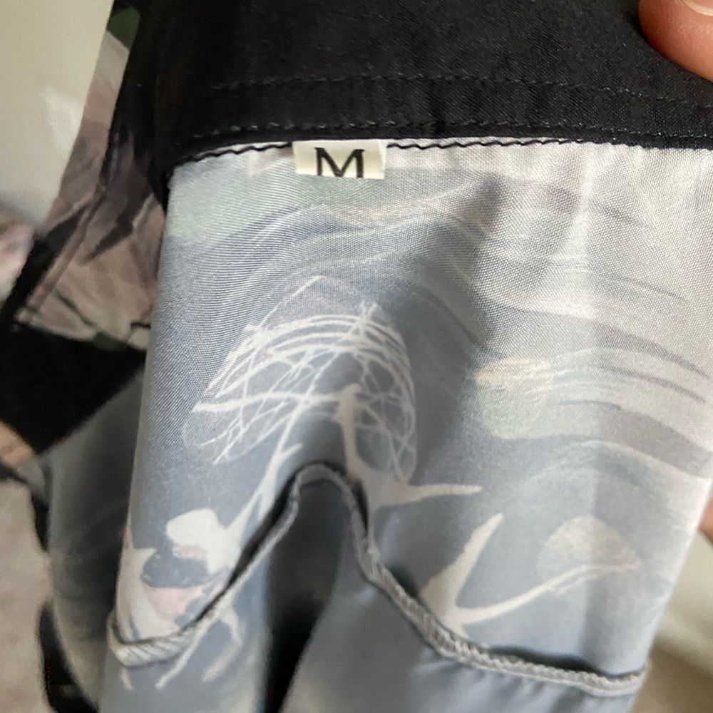 SheIn Black Abstract Pattern Button Up Top - Picture 2 of 2